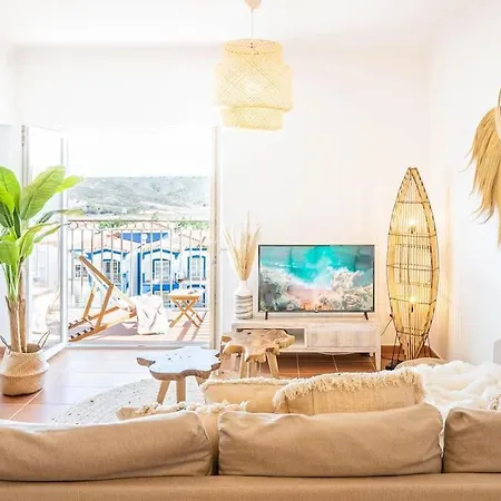 Sun And Surf Escape Ii - Free Bikes/surfboards *