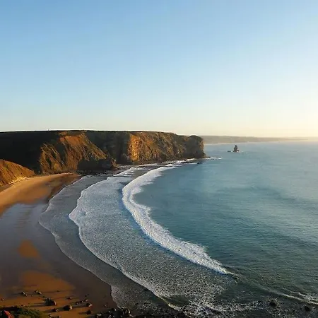 Sun And Surf Escape Ii - Free Bikes/surfboards *